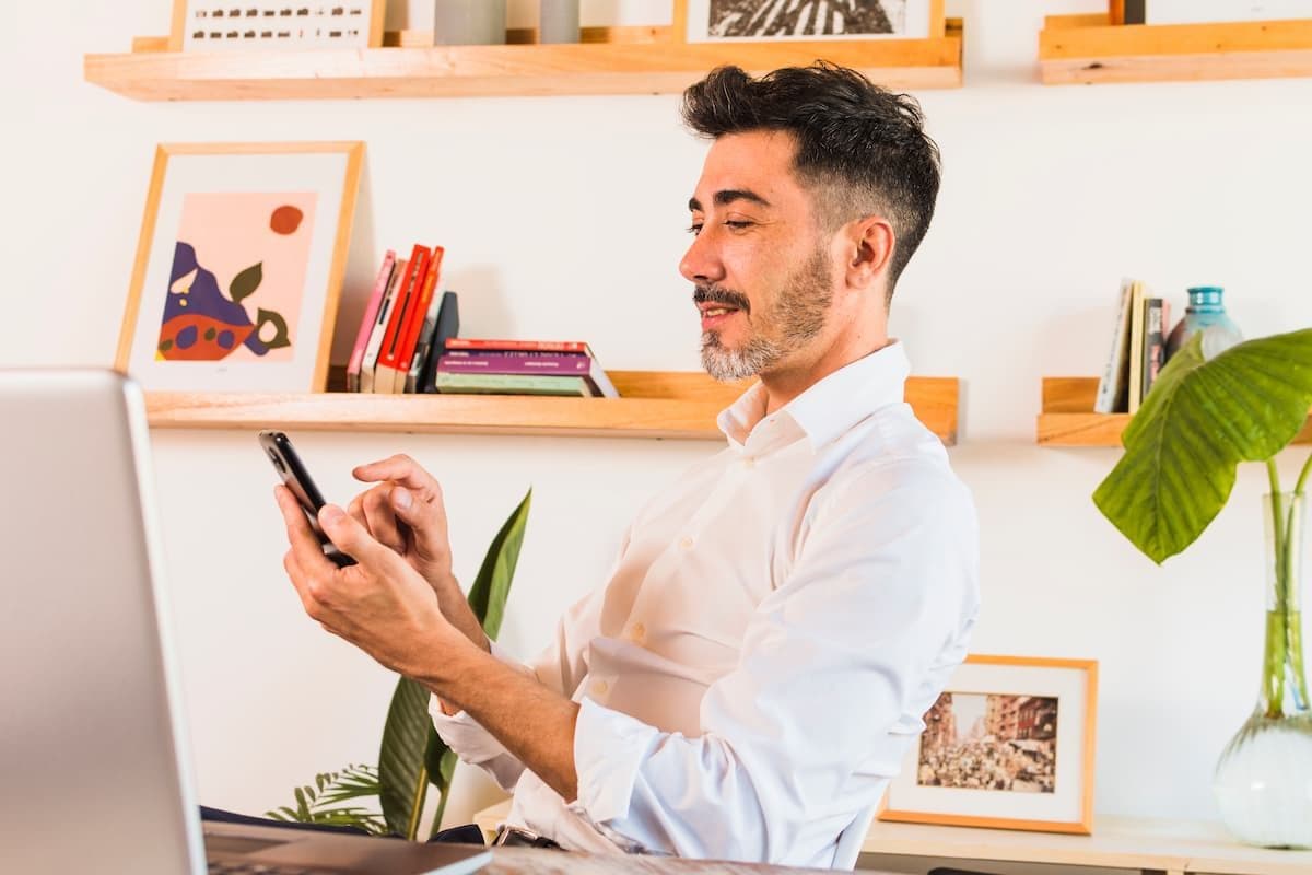 Cómo vender por internet en Colombia: canales, estrategias y primeros pasos