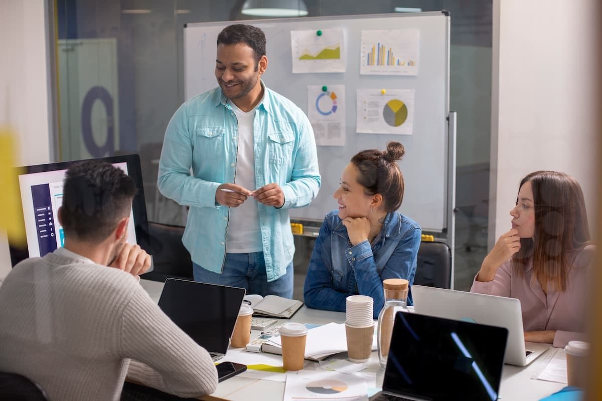 Marketing de contenidos B2B en Colombia: cómo atraer clientes empresariales con contenido